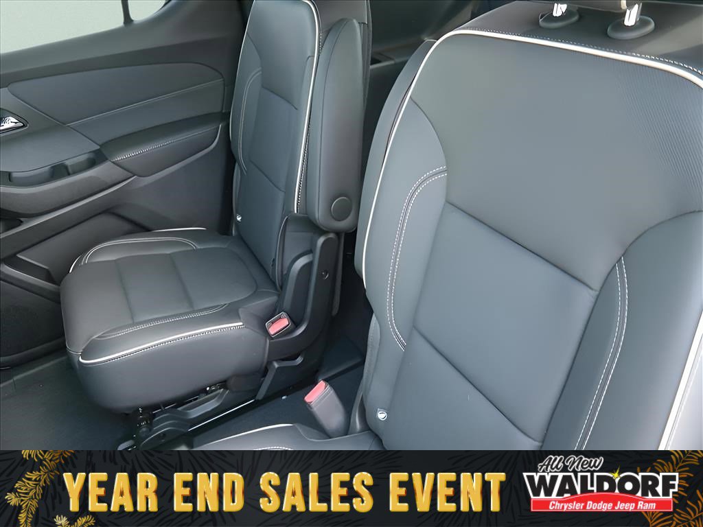 Used 2024 Chevrolet Traverse Premier w/ Redline Edition image 7