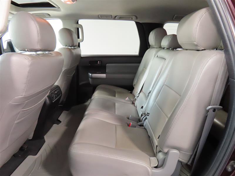 Used 2019 Toyota Sequoia SR5 AWD/4WD image 29