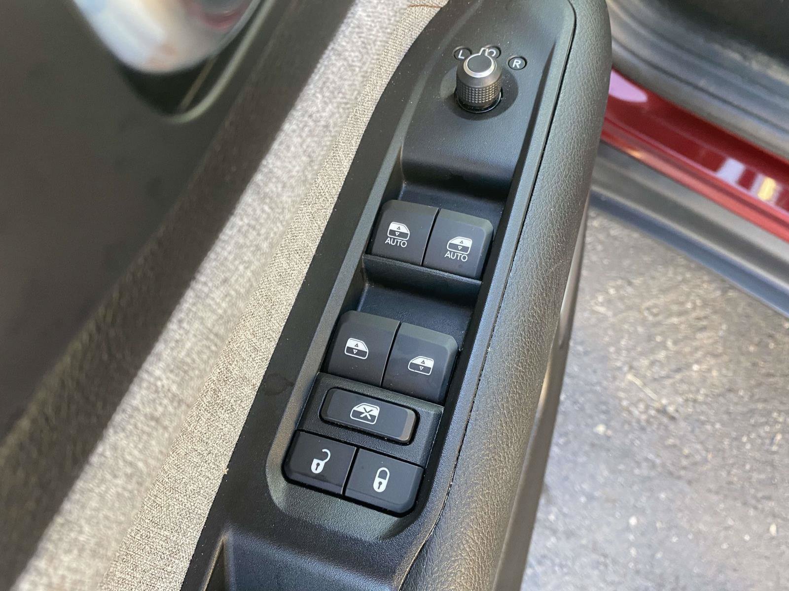 Used 2022 Jeep Compass Latitude AWD/4WD image 28