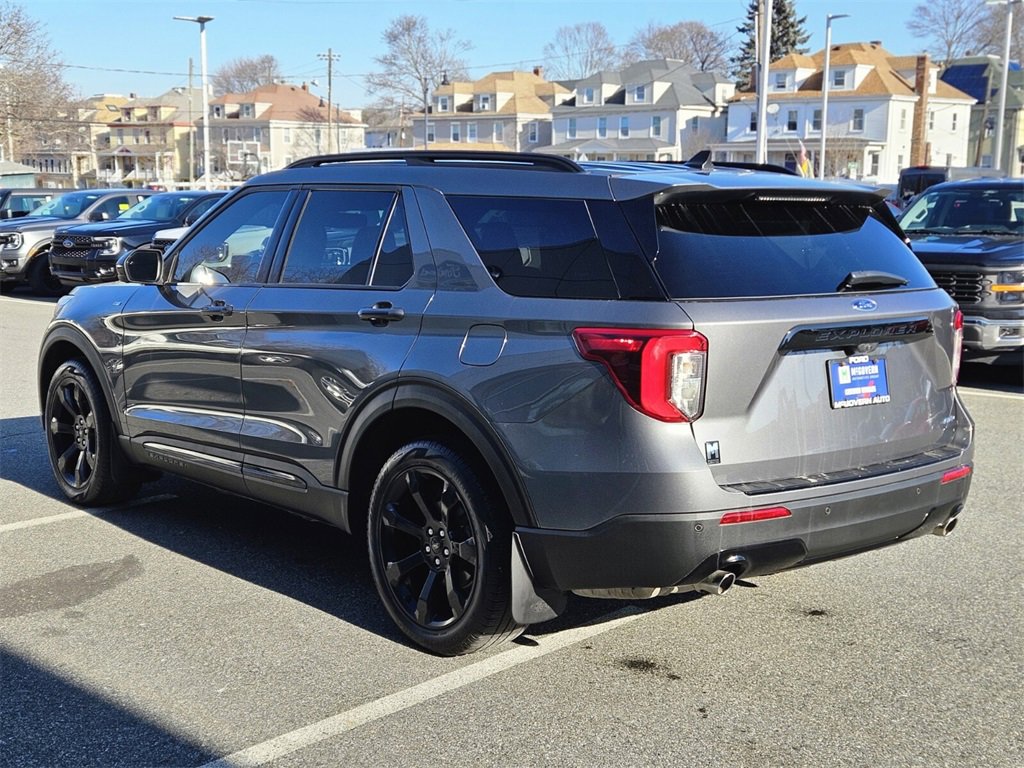 Used 2023 Ford Explorer ST-Line image 3