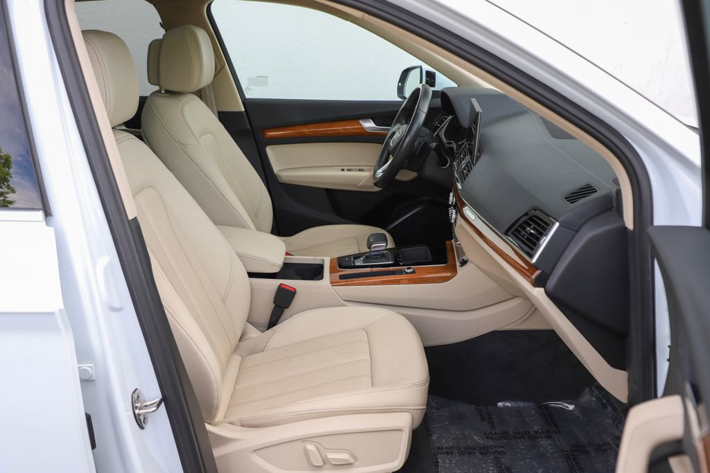 Used 2023 Audi Q5 2.0T Premium w/ Convenience Package AWD/4WD image 55
