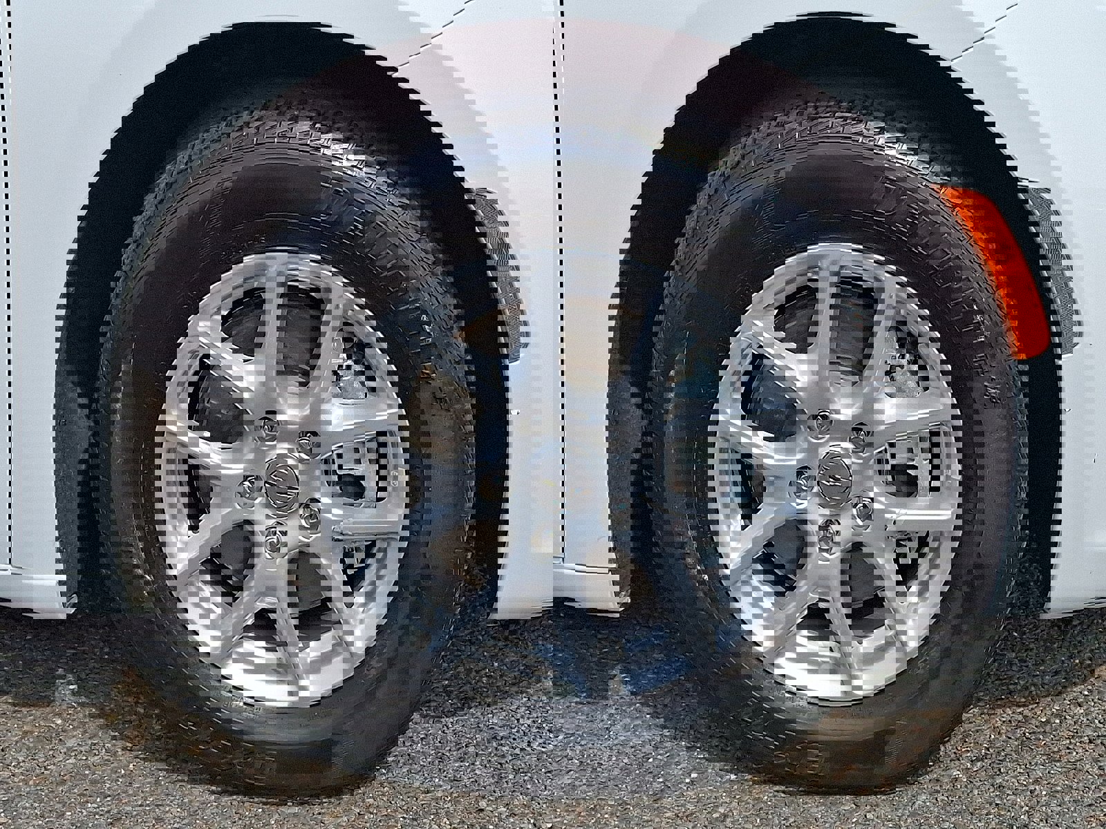 Used 2022 Chrysler Pacifica Touring-L image 7