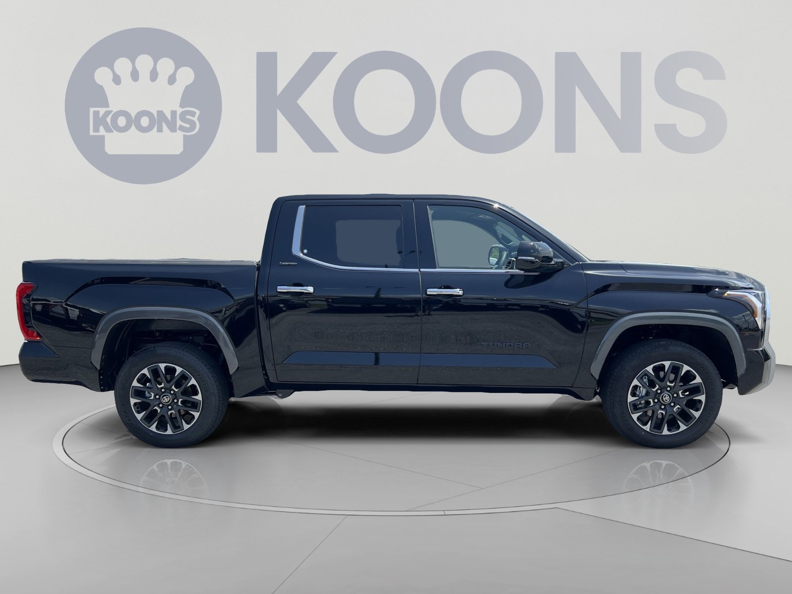 Used 2026 Toyota Tundra Limited AWD/4WD image 8