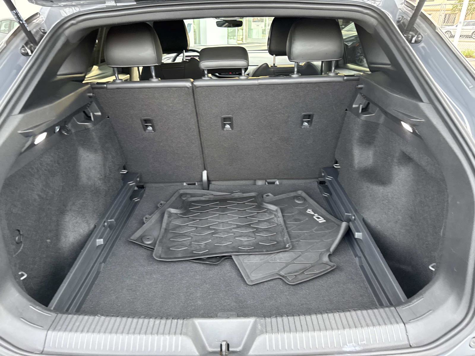 Certified 2023 Volkswagen ID.4 Pro image 5