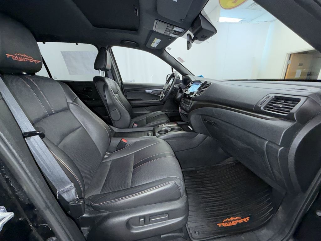 Used 2022 Honda Pilot TrailSport image 12