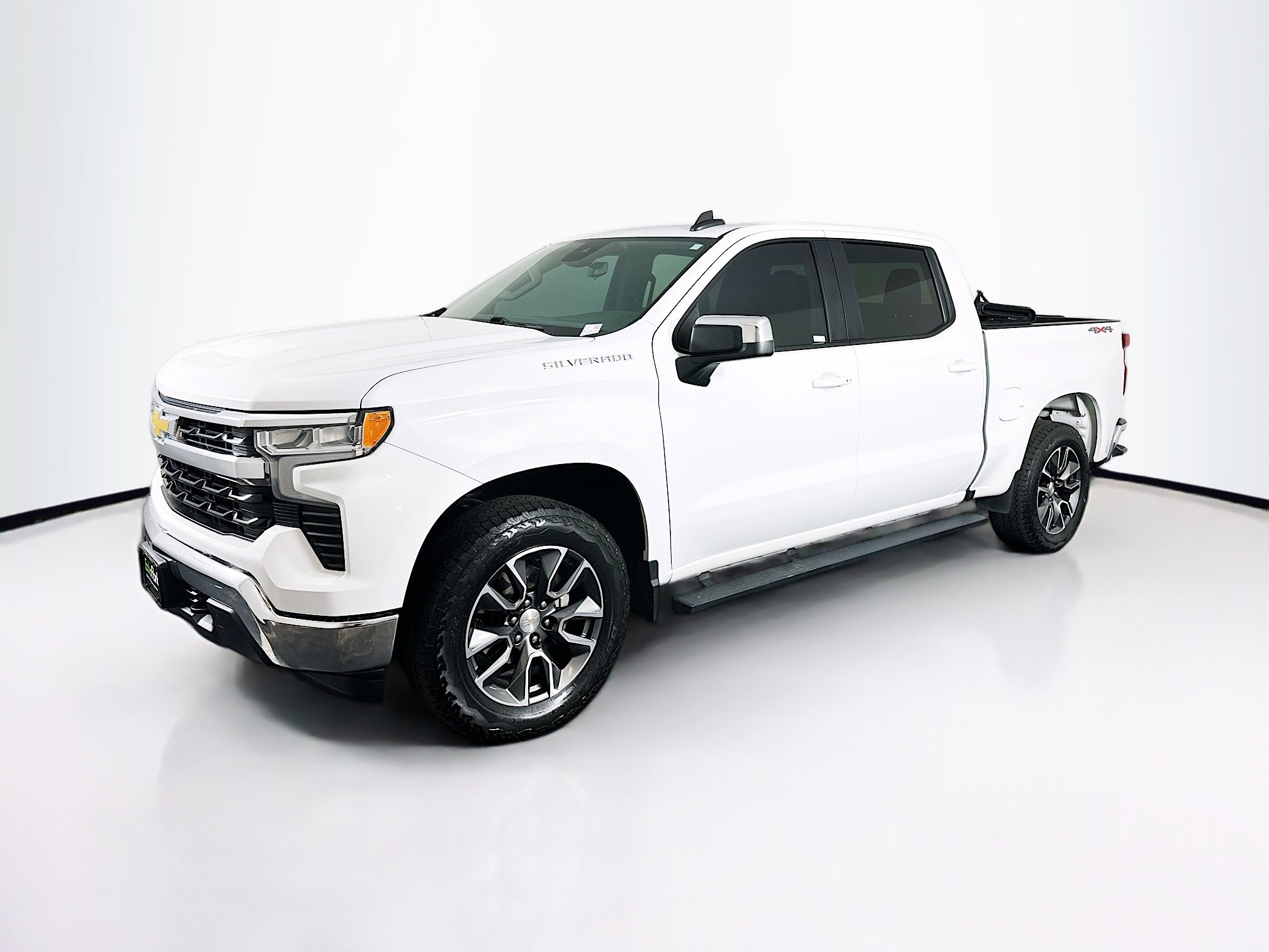 Used 2023 Chevrolet Silverado 1500 LT image 3