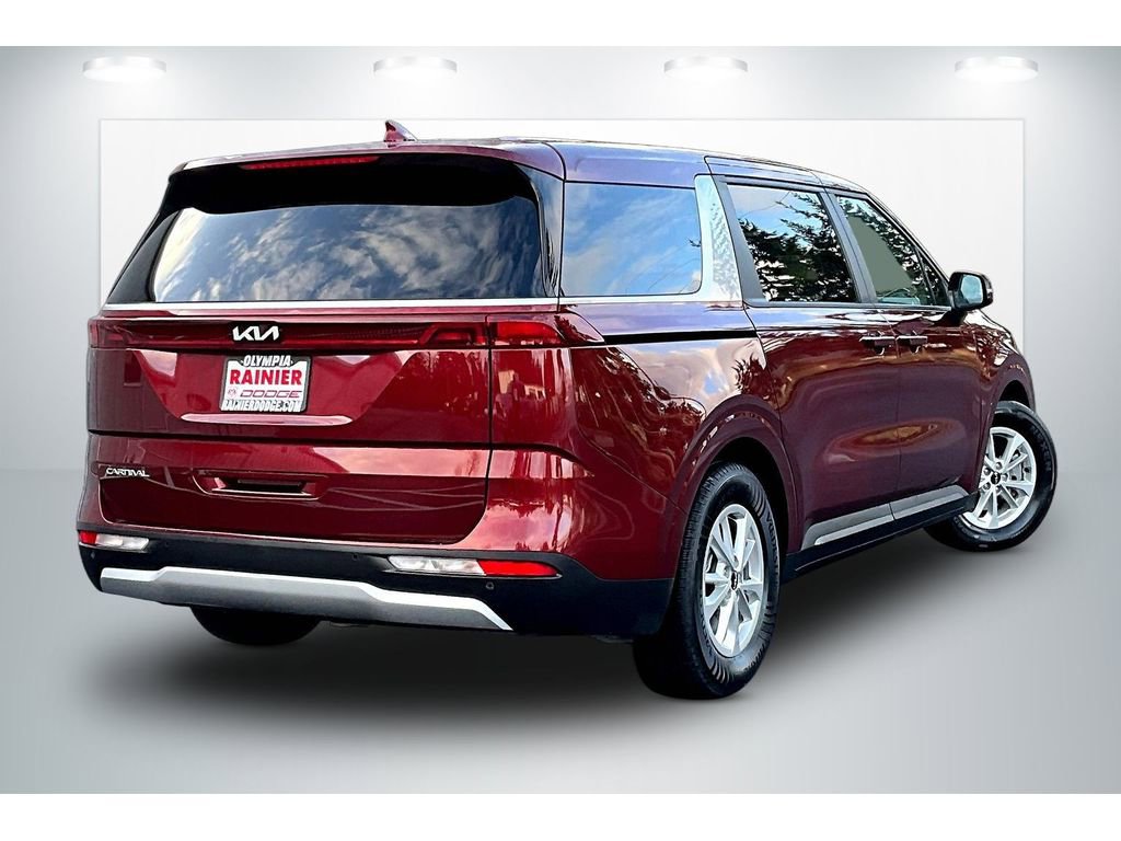 Used 2024 Kia Carnival LX image 13