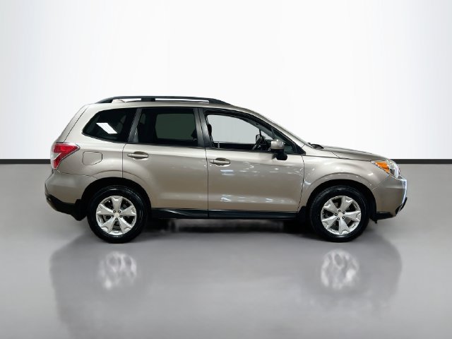 Used 2016 Subaru Forester 2.5i Premium AWD/4WD image 8
