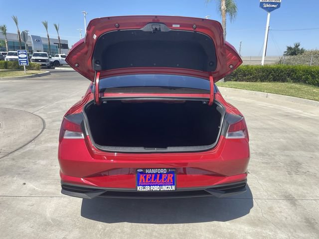 Used 2023 Hyundai Elantra SEL w/ Cargo Package FWD image 24