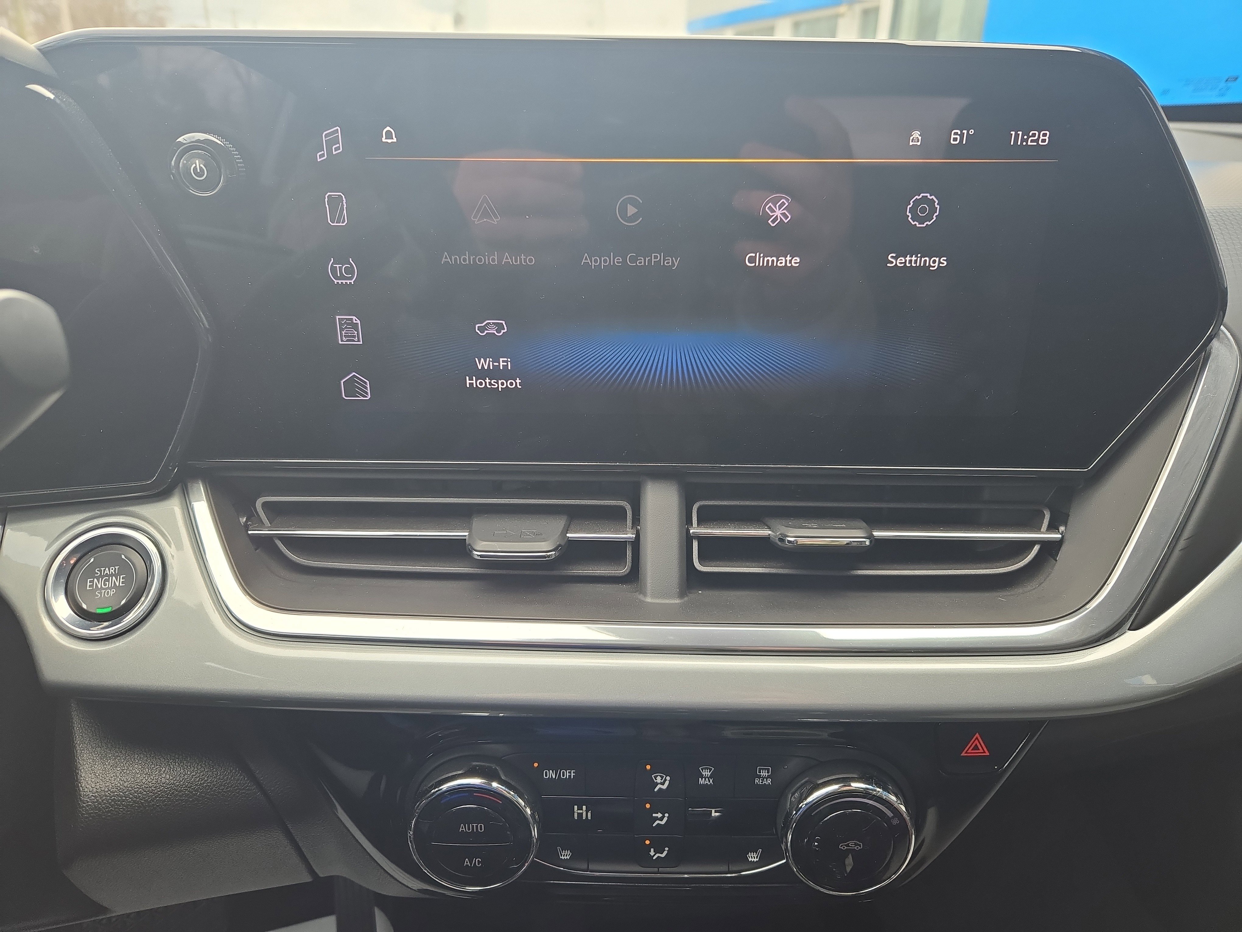 Certified 2024 Chevrolet Trax LT w/ Driver Confidence Package image 7