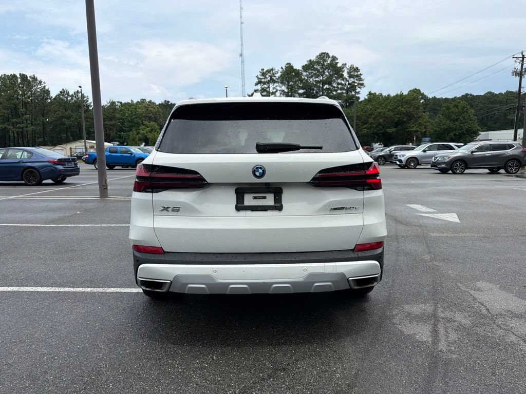 Used 2025 BMW X5 xDrive50e AWD/4WD image 6