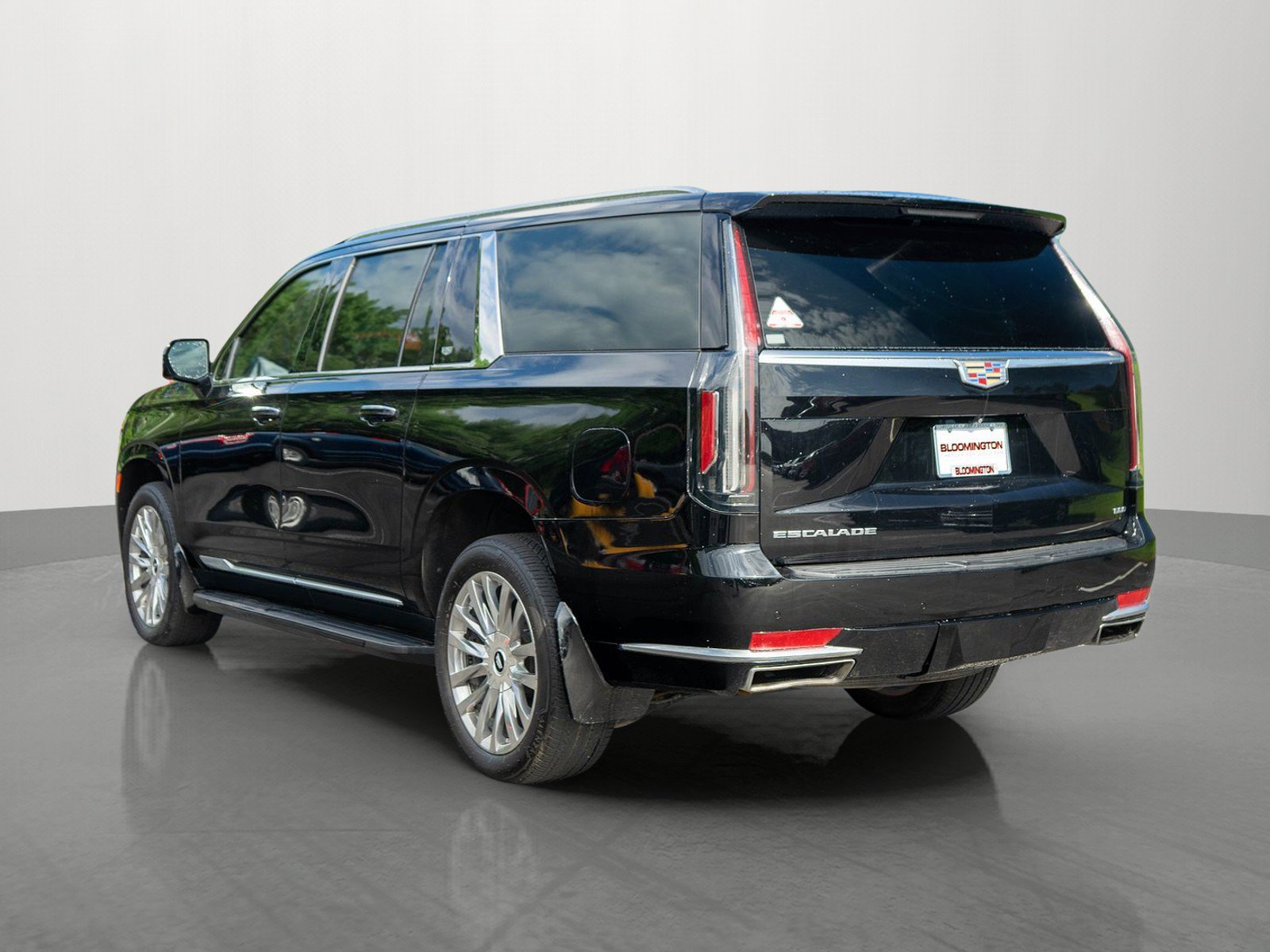Used 2022 Cadillac Escalade ESV Luxury AWD/4WD image 5