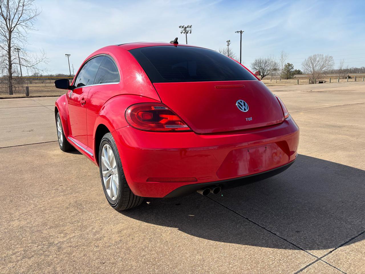 Used 2013 Volkswagen Beetle TDI FWD image 7