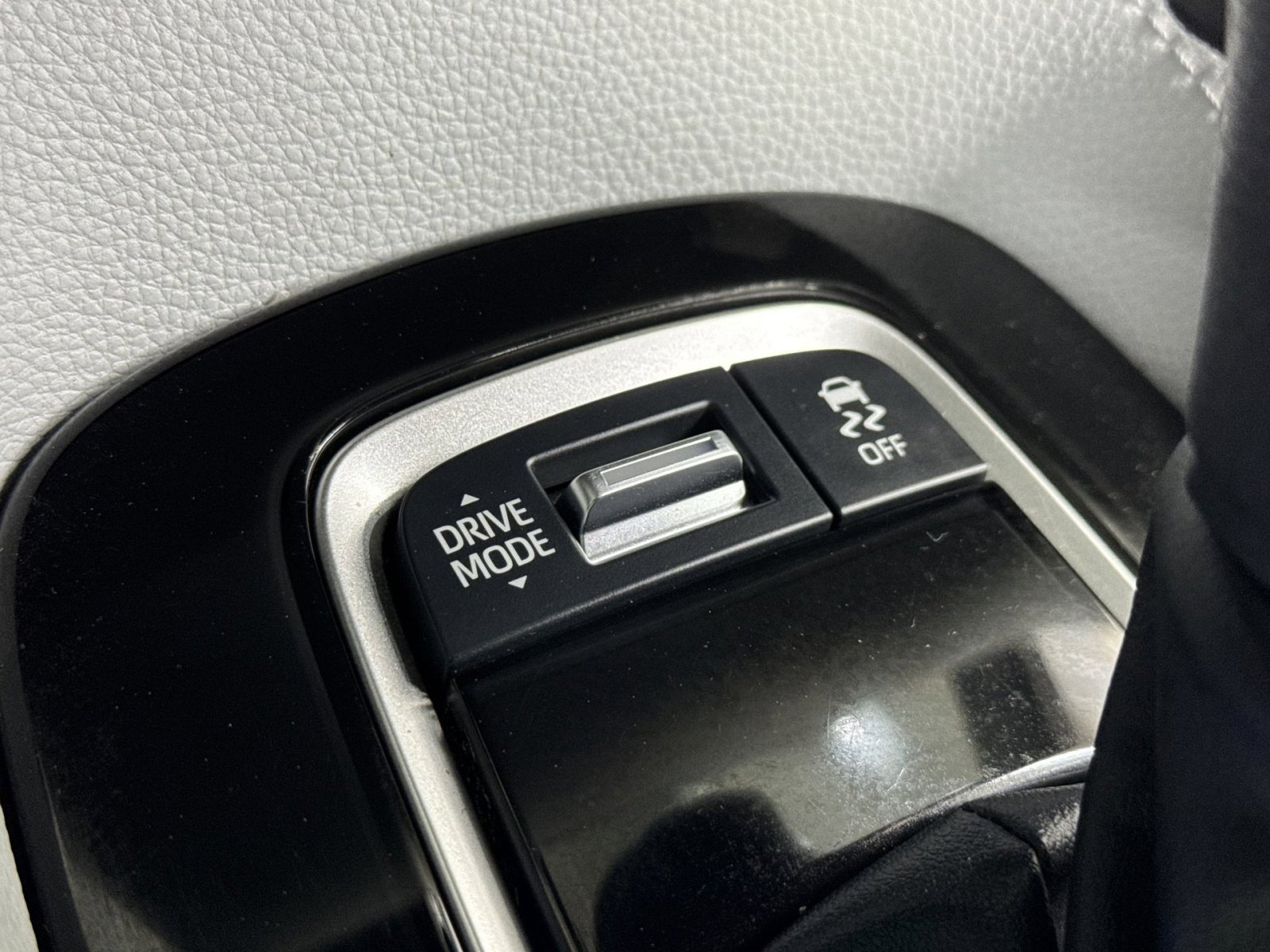Used 2023 Toyota Corolla SE image 35