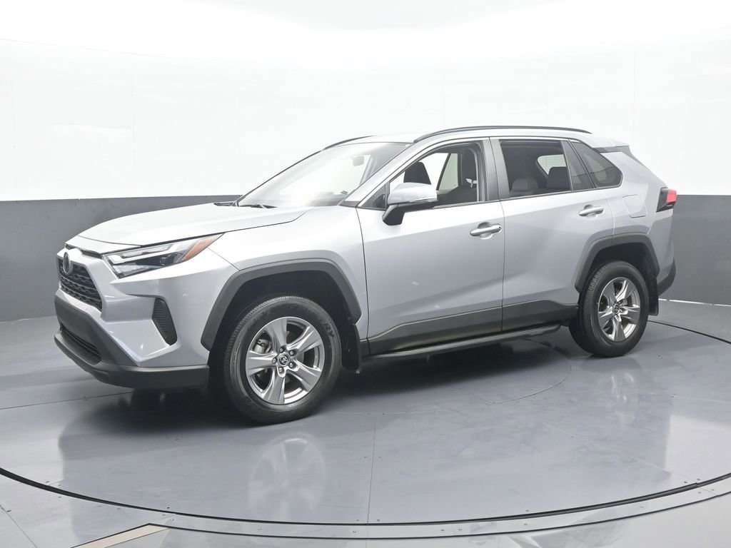 Used 2023 Toyota RAV4 XLE video 2