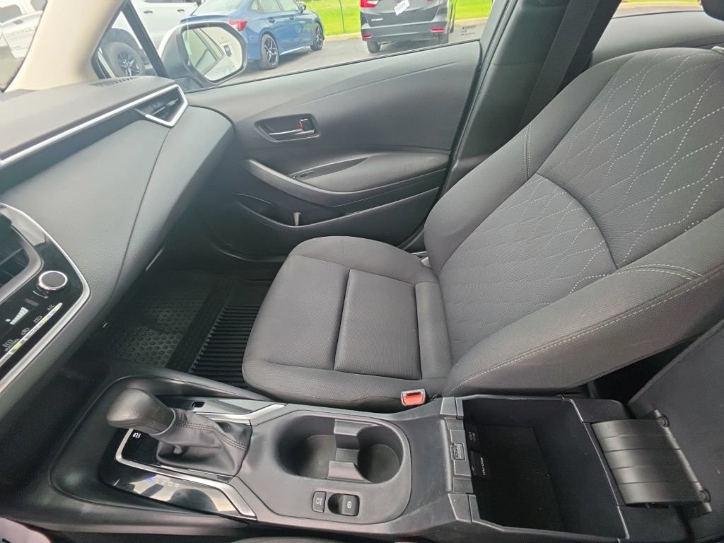 Used 2024 Toyota Corolla LE FWD image 25