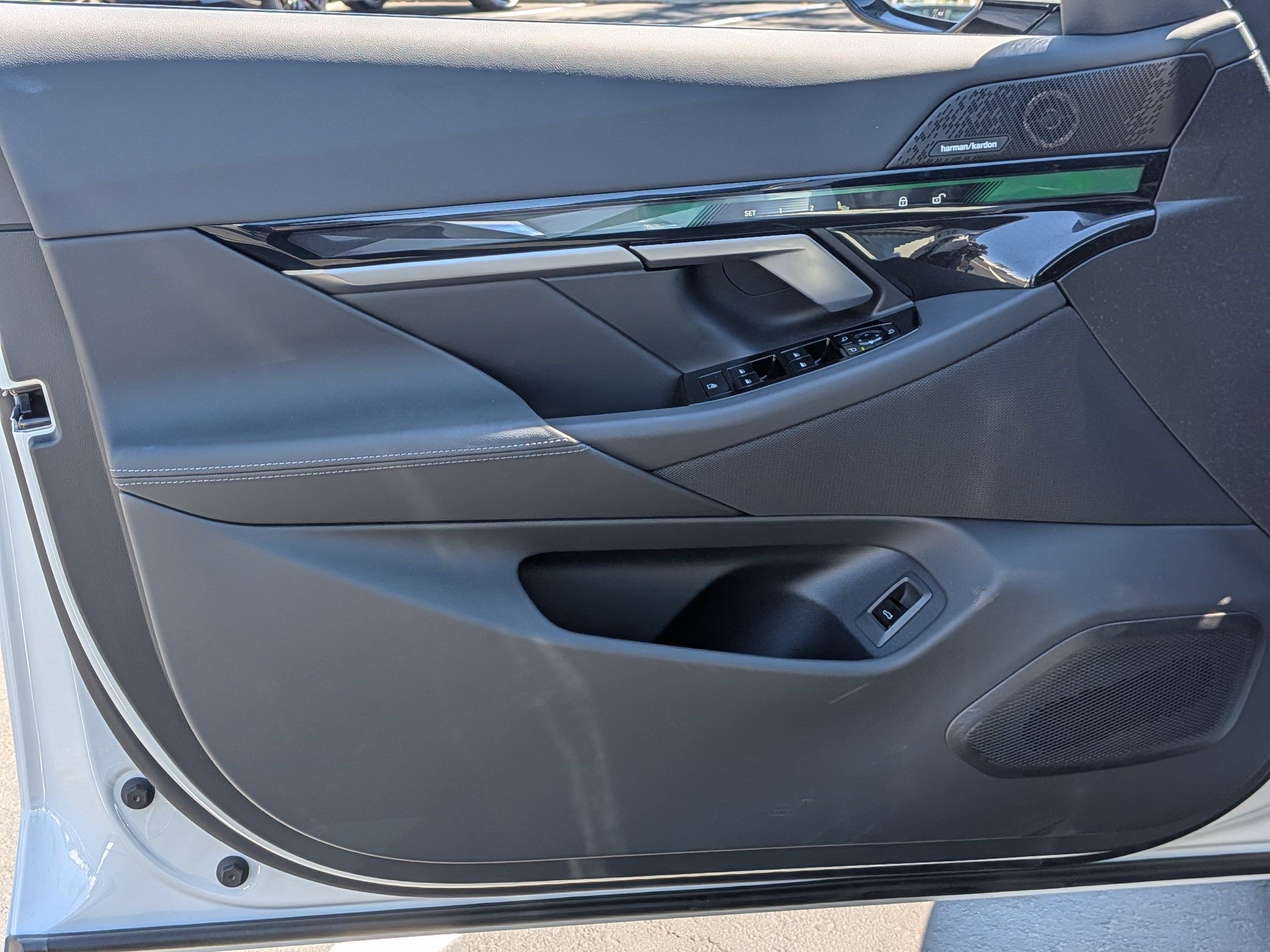 Used 2026 BMW i5 eDrive40 w/ M Sport Package image 14