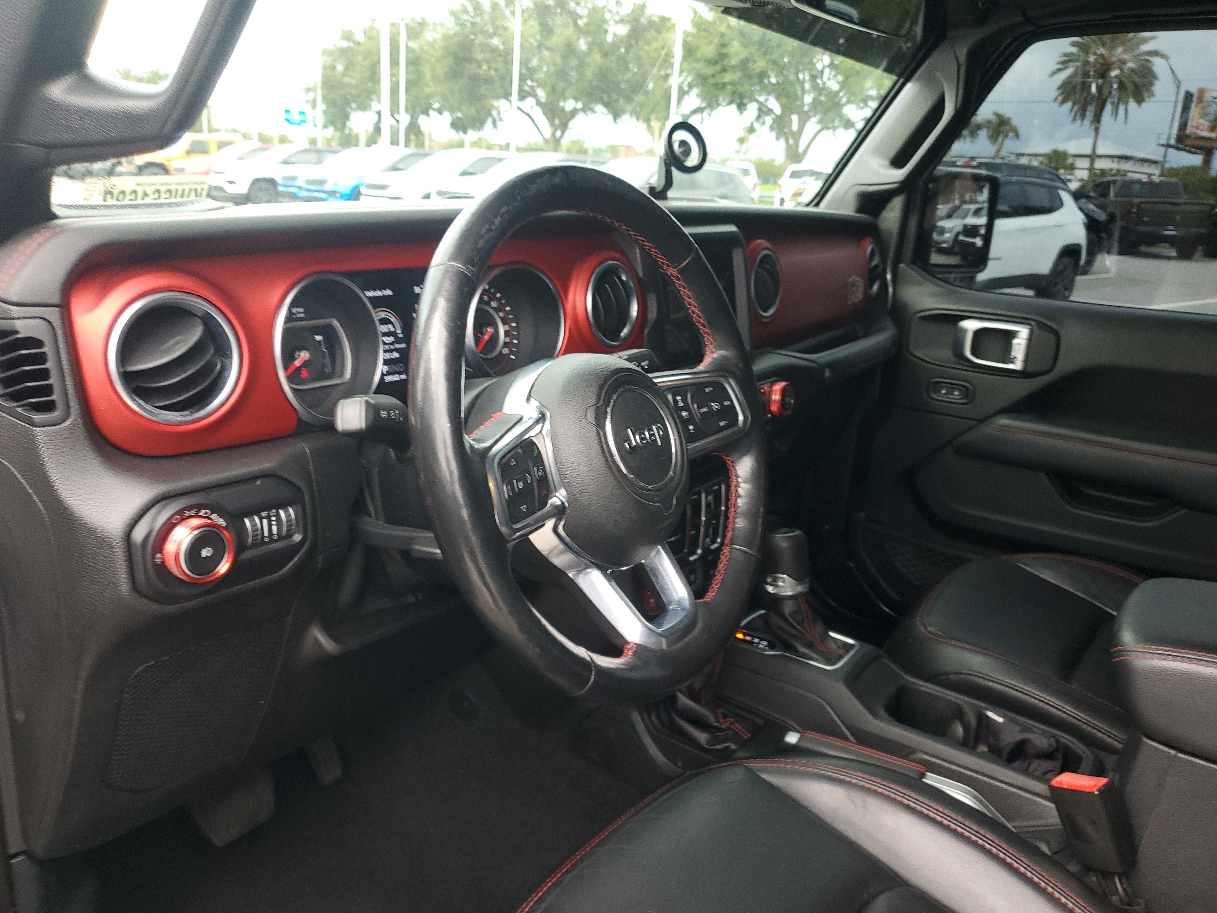 Used 2019 Jeep Wrangler Unlimited Rubicon AWD/4WD image 13