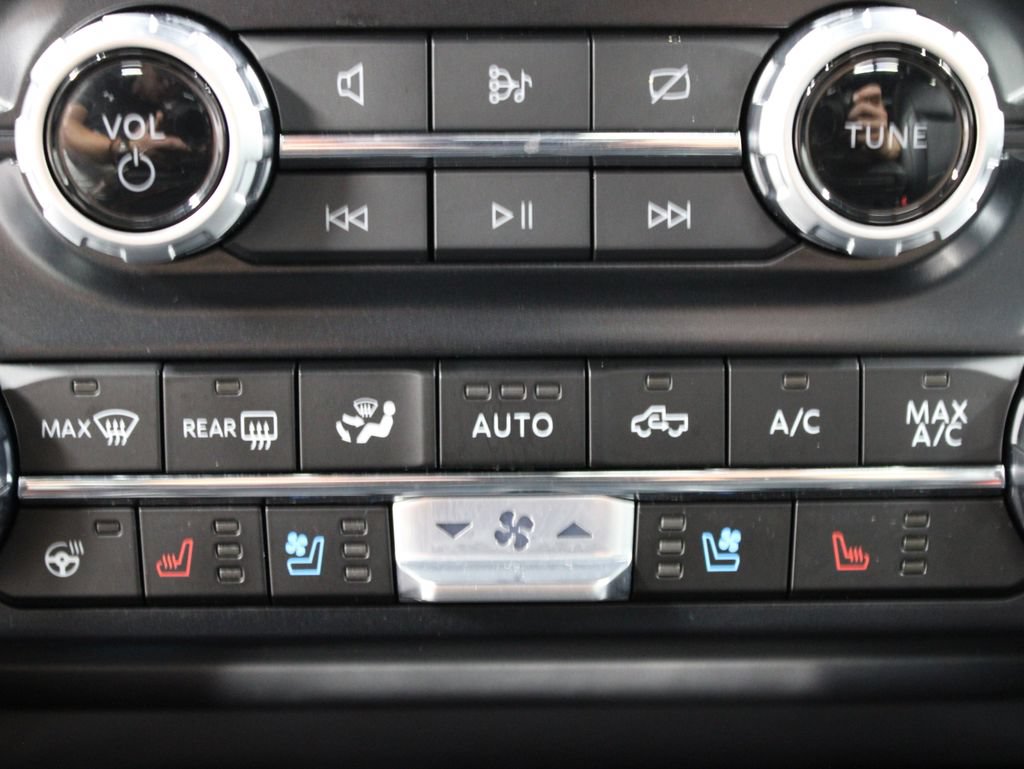 Used 2024 Ford F150 Lariat w/ Equipment Group 502A High AWD/4WD image 66