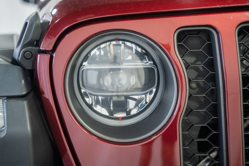 Used 2021 Jeep Gladiator Rubicon w/ LED Lighting Group AWD/4WD image 11