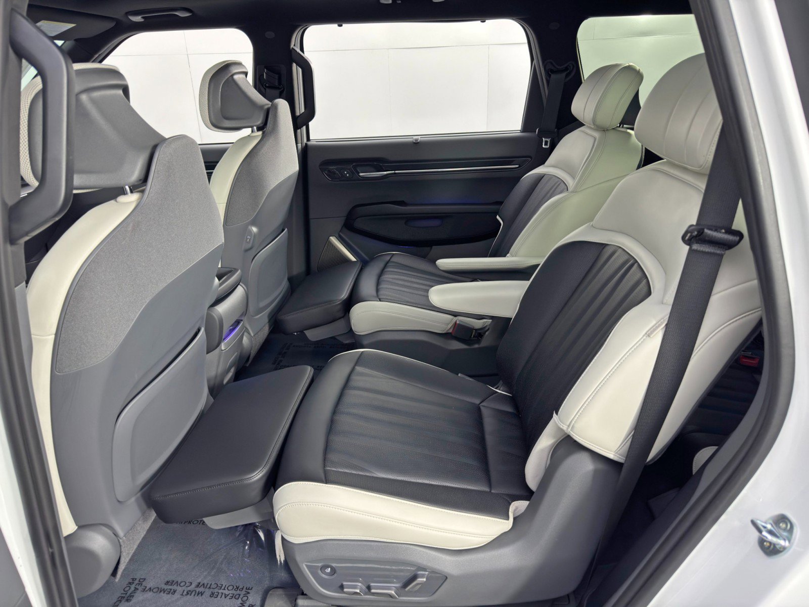 Used 2024 Kia EV9 GT-Line image 46