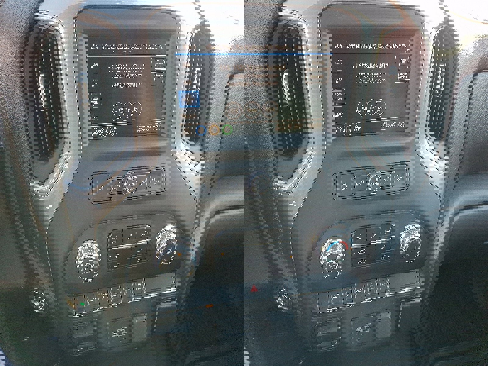 Used 2023 GMC Sierra 1500 Pro w/ Graphite Edition image 15