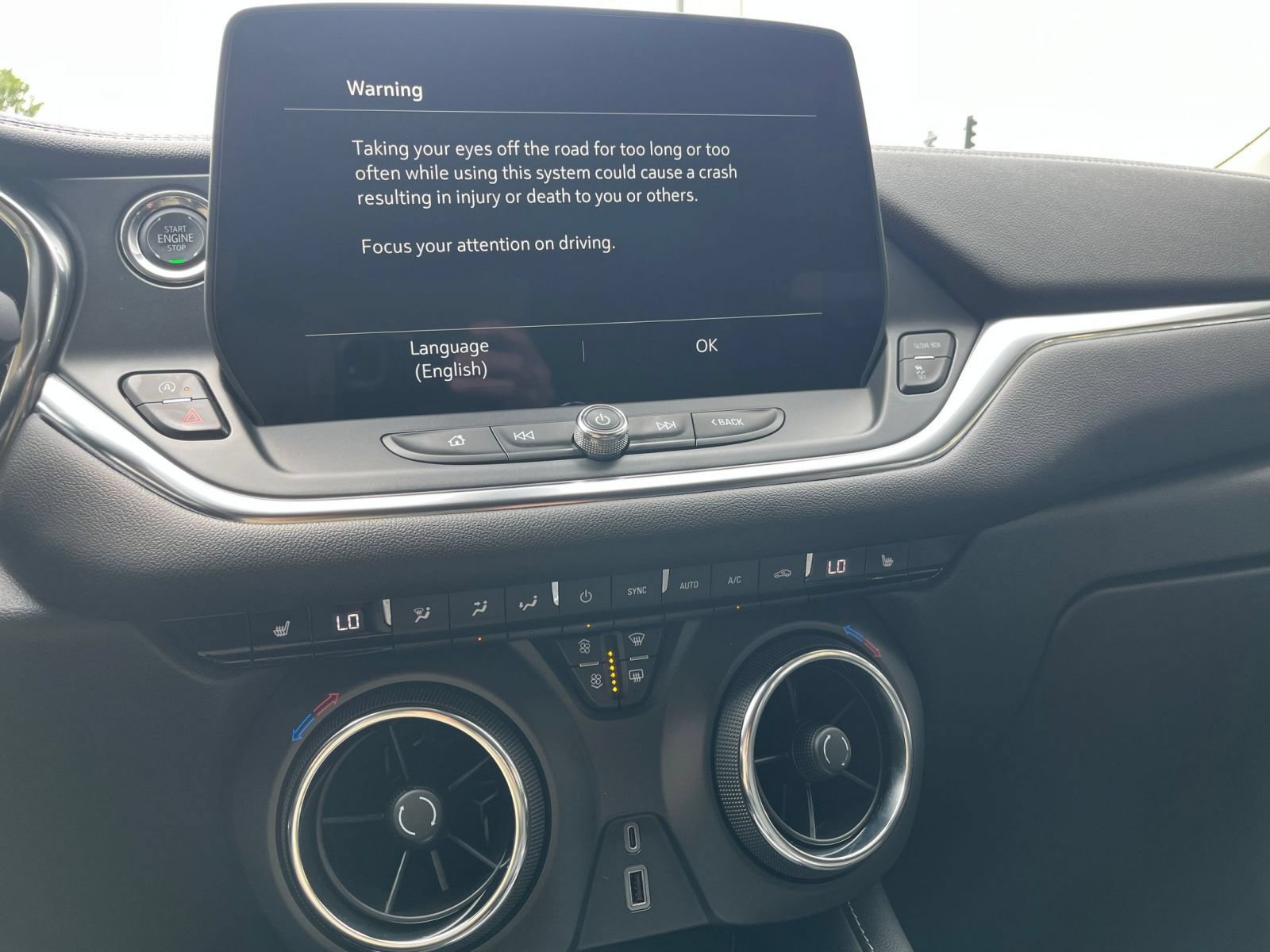 Used 2025 Chevrolet Blazer LT FWD image 20