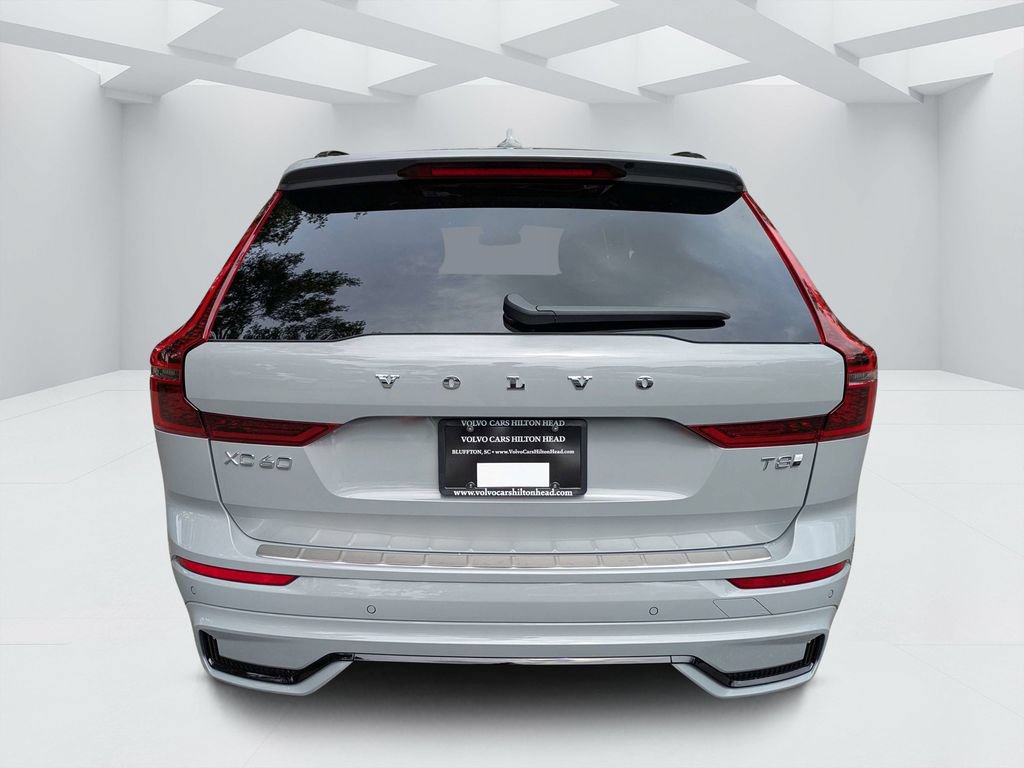 New 2026 Volvo XC60 T8 Plus w/ Protection Package Premier AWD/4WD image 4
