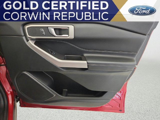 Certified 2024 Ford Explorer XLT AWD/4WD image 30