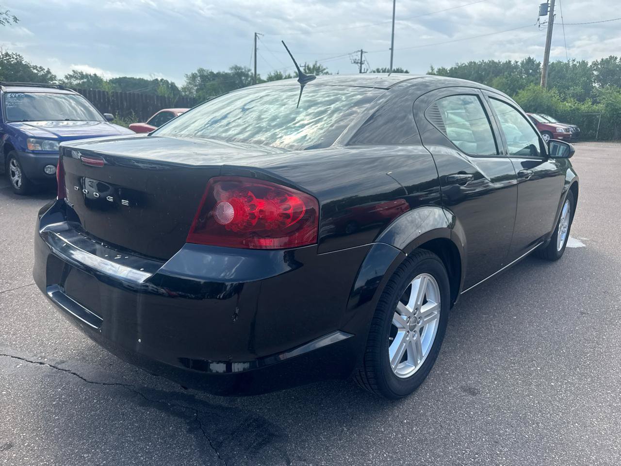 Used 2011 Dodge Avenger Mainstreet FWD image 5