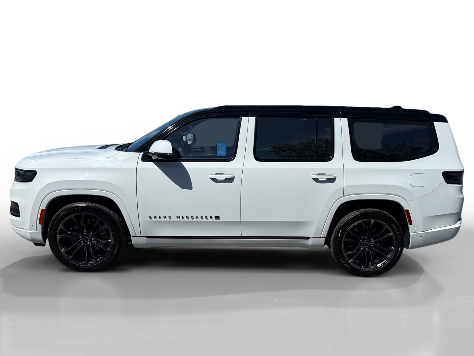 Used 2022 Jeep Grand Wagoneer Series II image 2