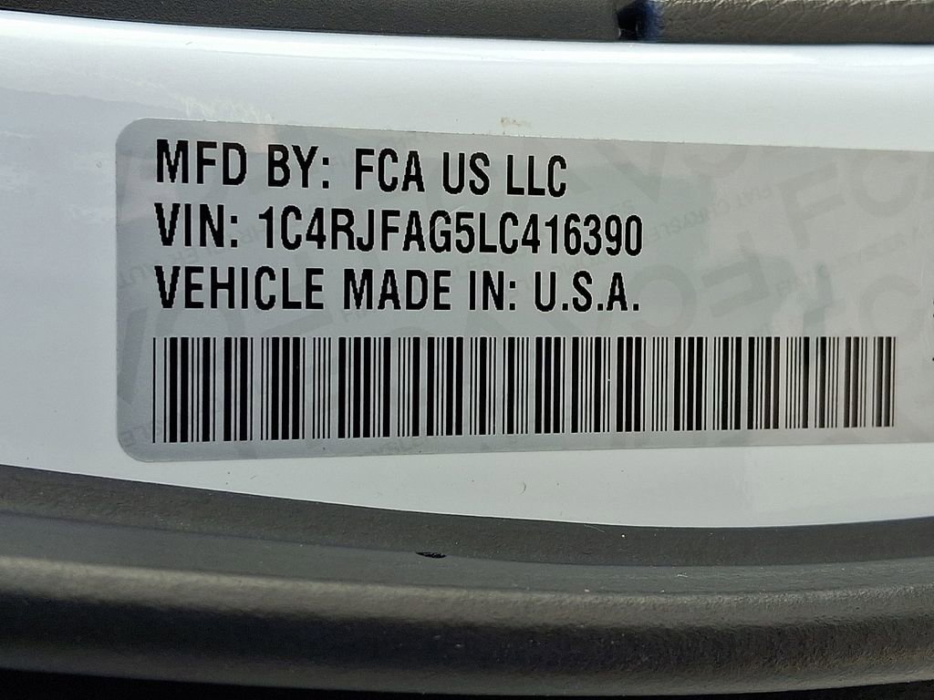 Used 2020 Jeep Grand Cherokee Altitude image 30