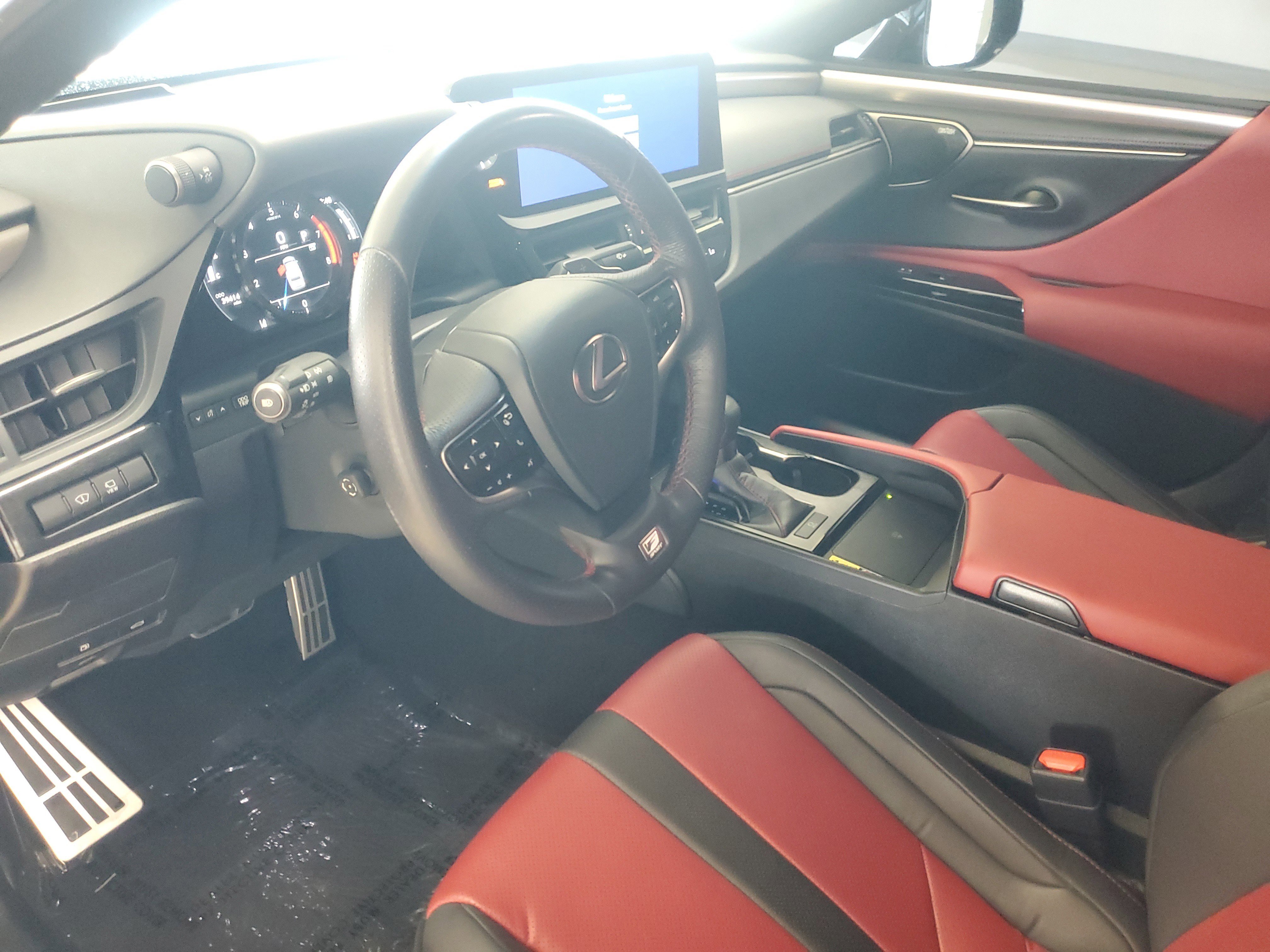 Certified 2024 Lexus ES 350 F Sport w/ Accessory Package (Z2) image 19