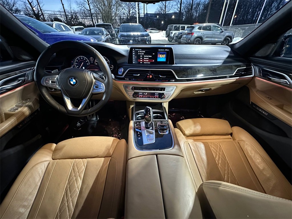 Used 2018 BMW 750i xDrive image 24