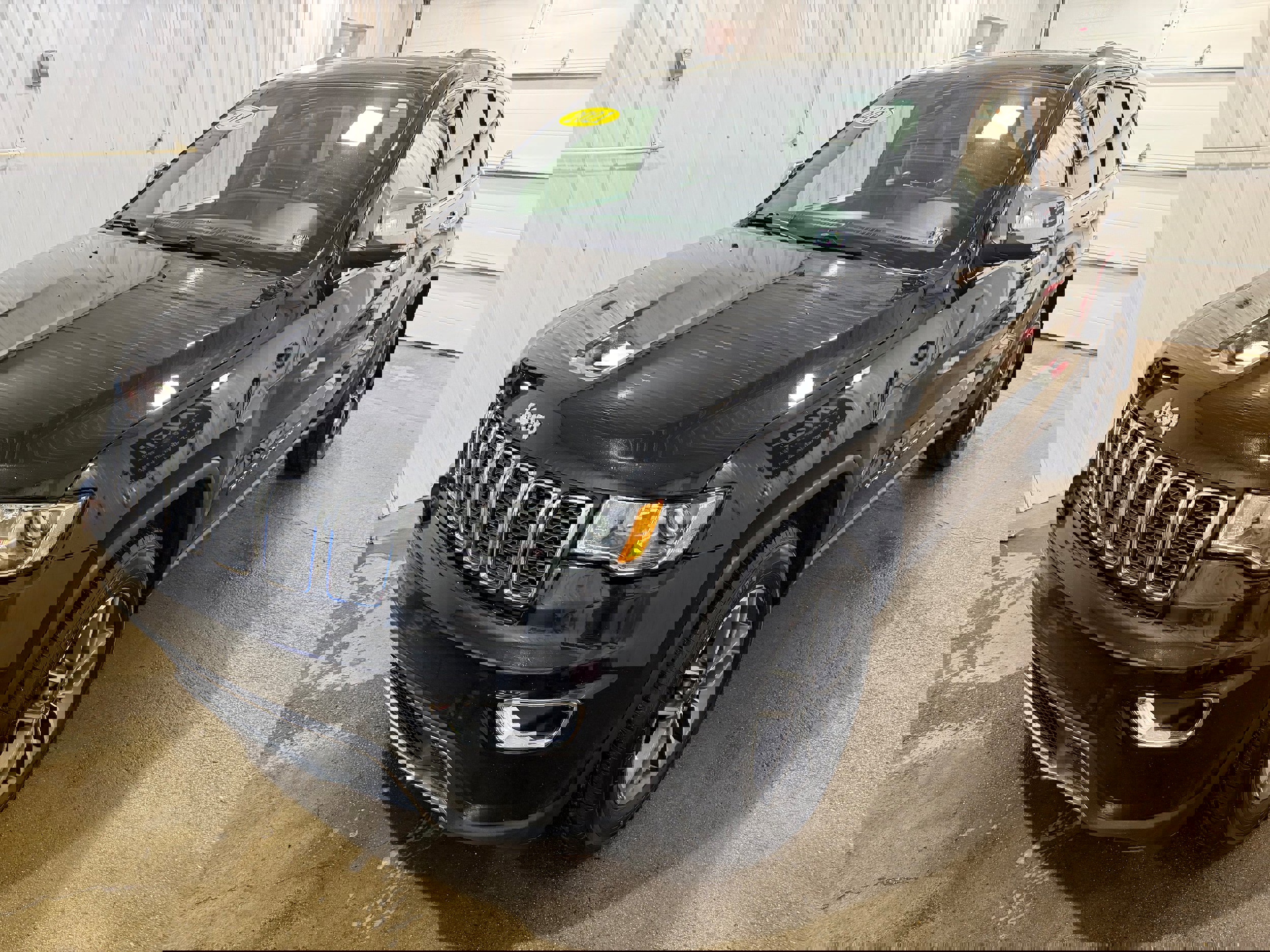 Used 2021 Jeep Grand Cherokee Limited image 4