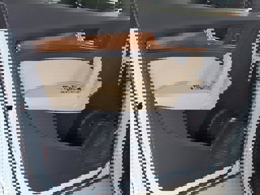 Used 2023 Audi Q5 2.0T Premium w/ Convenience Package image 10