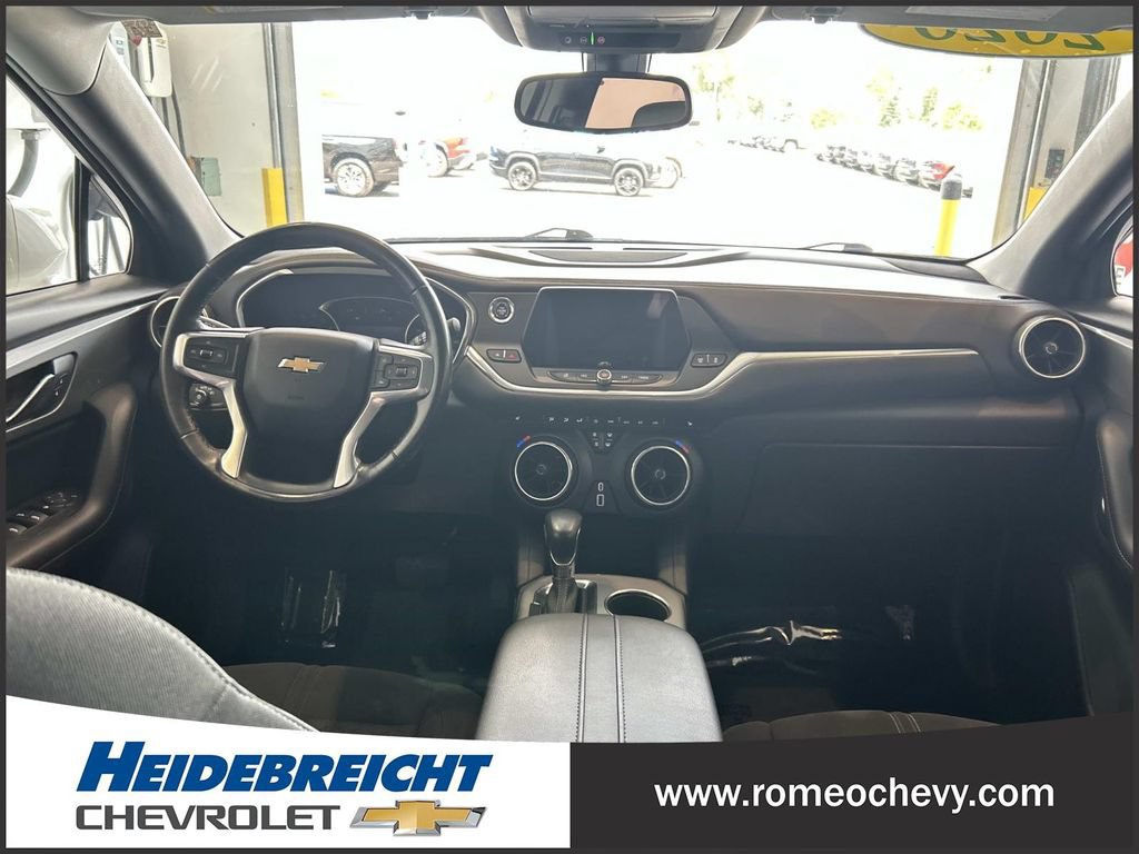 Used 2020 Chevrolet Blazer LT AWD/4WD image 16