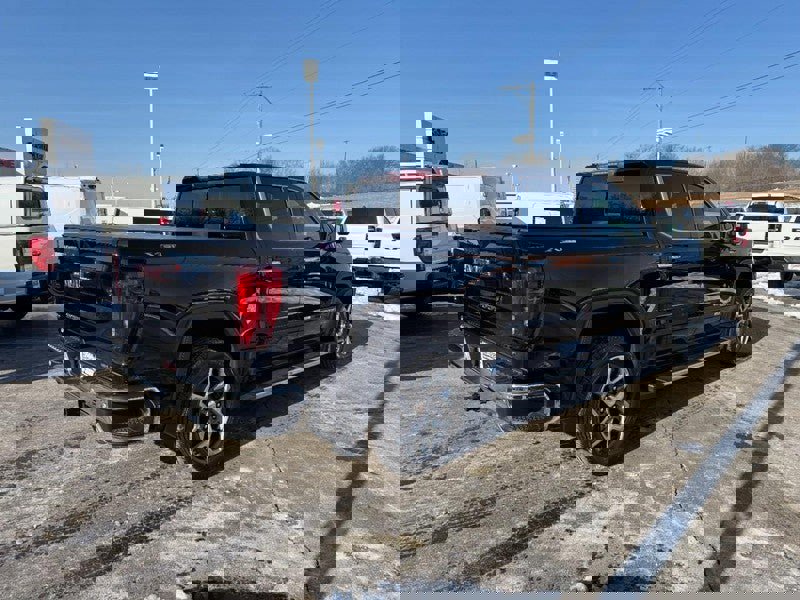 Used 2023 GMC Sierra 1500 SLT w/ SLT Premium Plus Package image 3