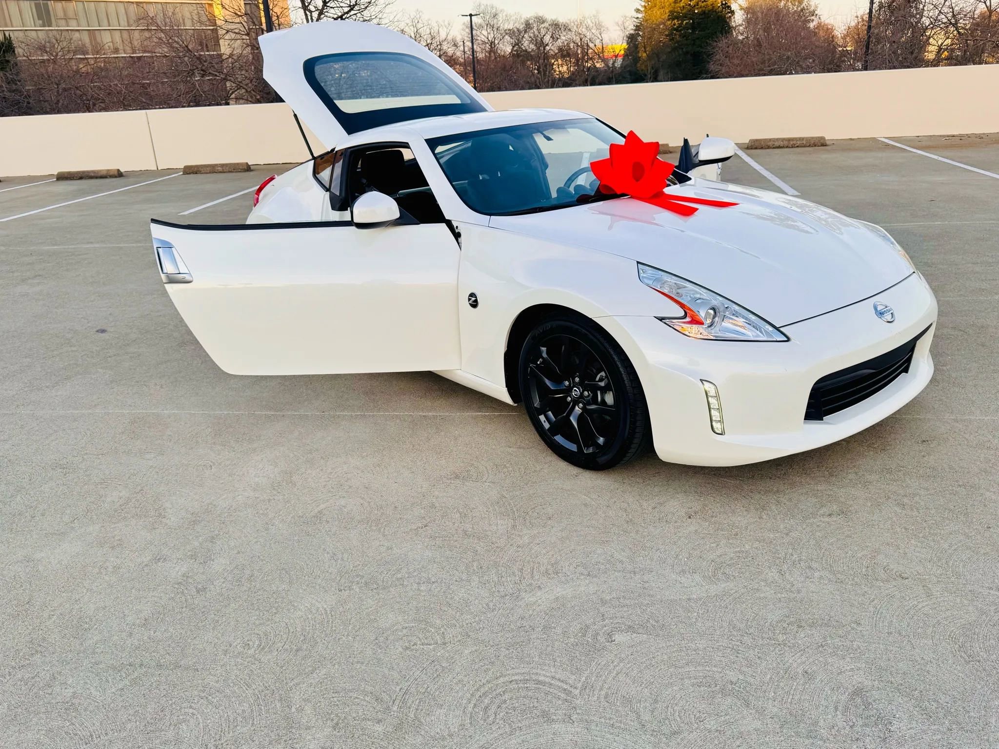 Used 2017 Nissan 370Z Touring image 42
