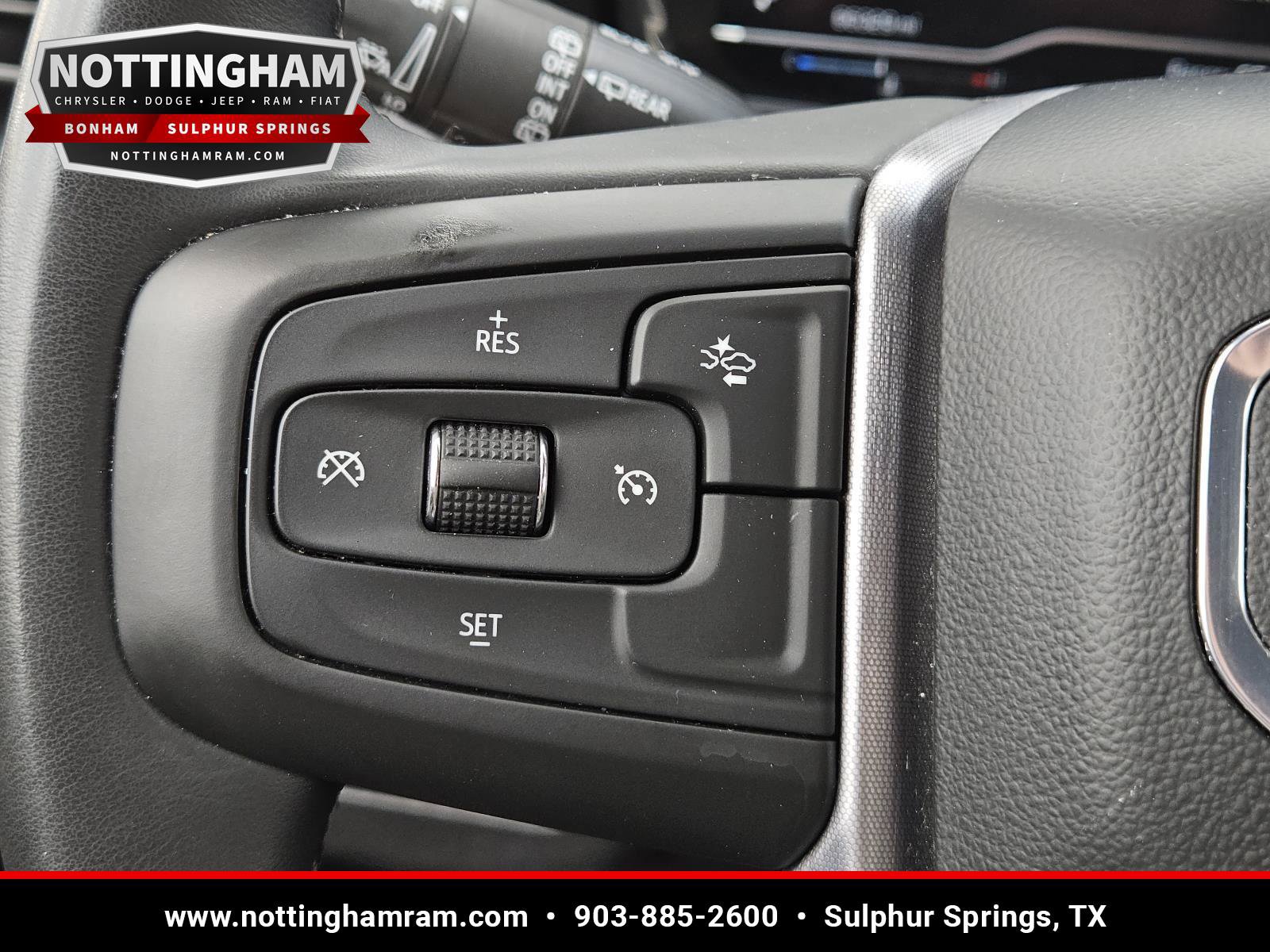 Used 2024 GMC Yukon SLT RWD image 19