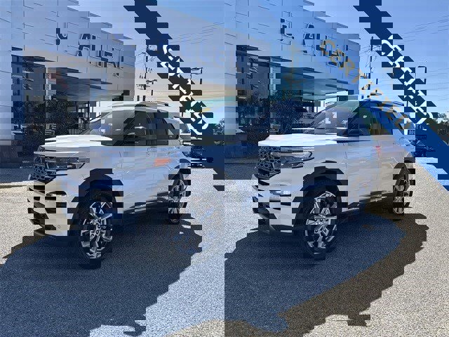 Certified 2021 Ford Explorer Limited w/ Equipment Group 301A image 1