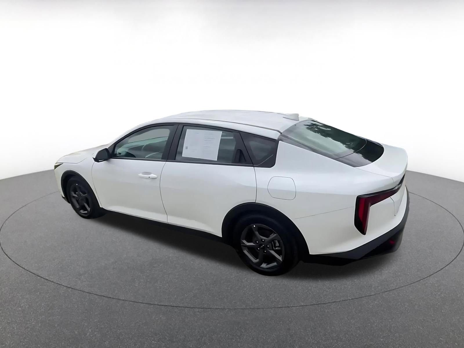 Used 2025 Kia K4 FWD image 10
