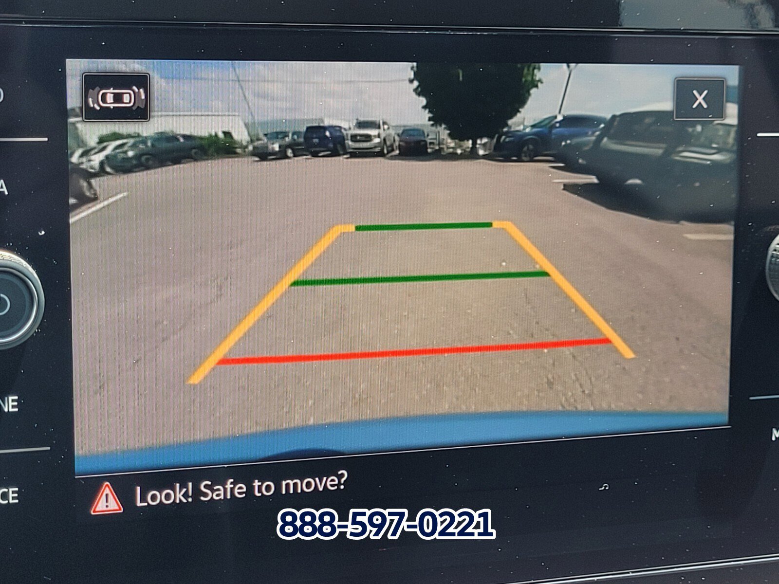 New 2025 Volkswagen Taos SE image 13