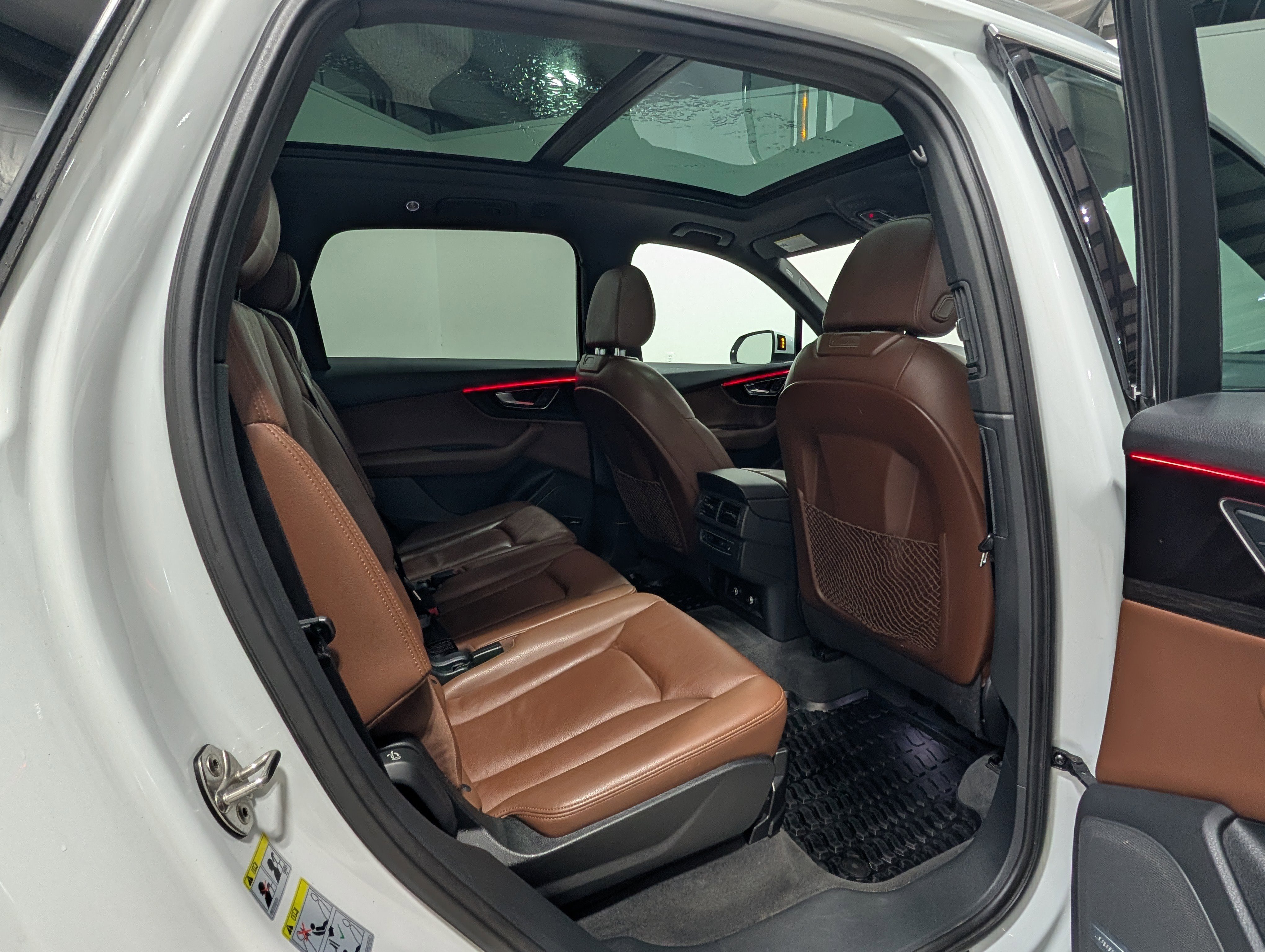 Used 2019 Audi Q7 3.0T Premium Plus w/ Premium Plus Package AWD/4WD image 17