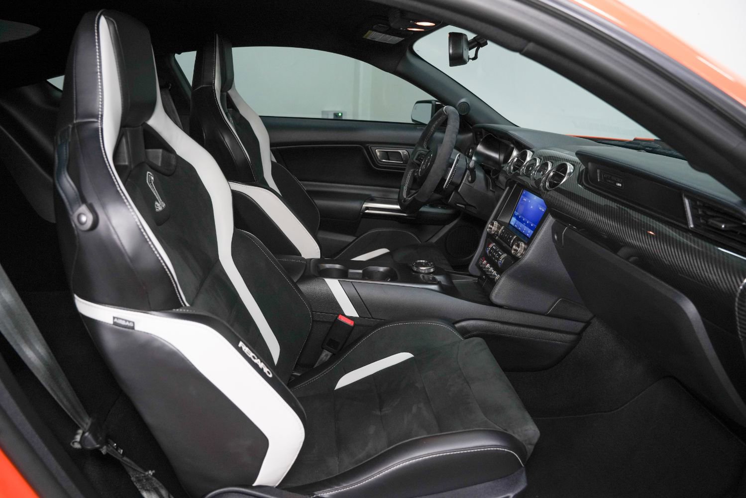 Used 2020 Ford Mustang Shelby GT500 w/ Carbon Fiber Track Pack image 12