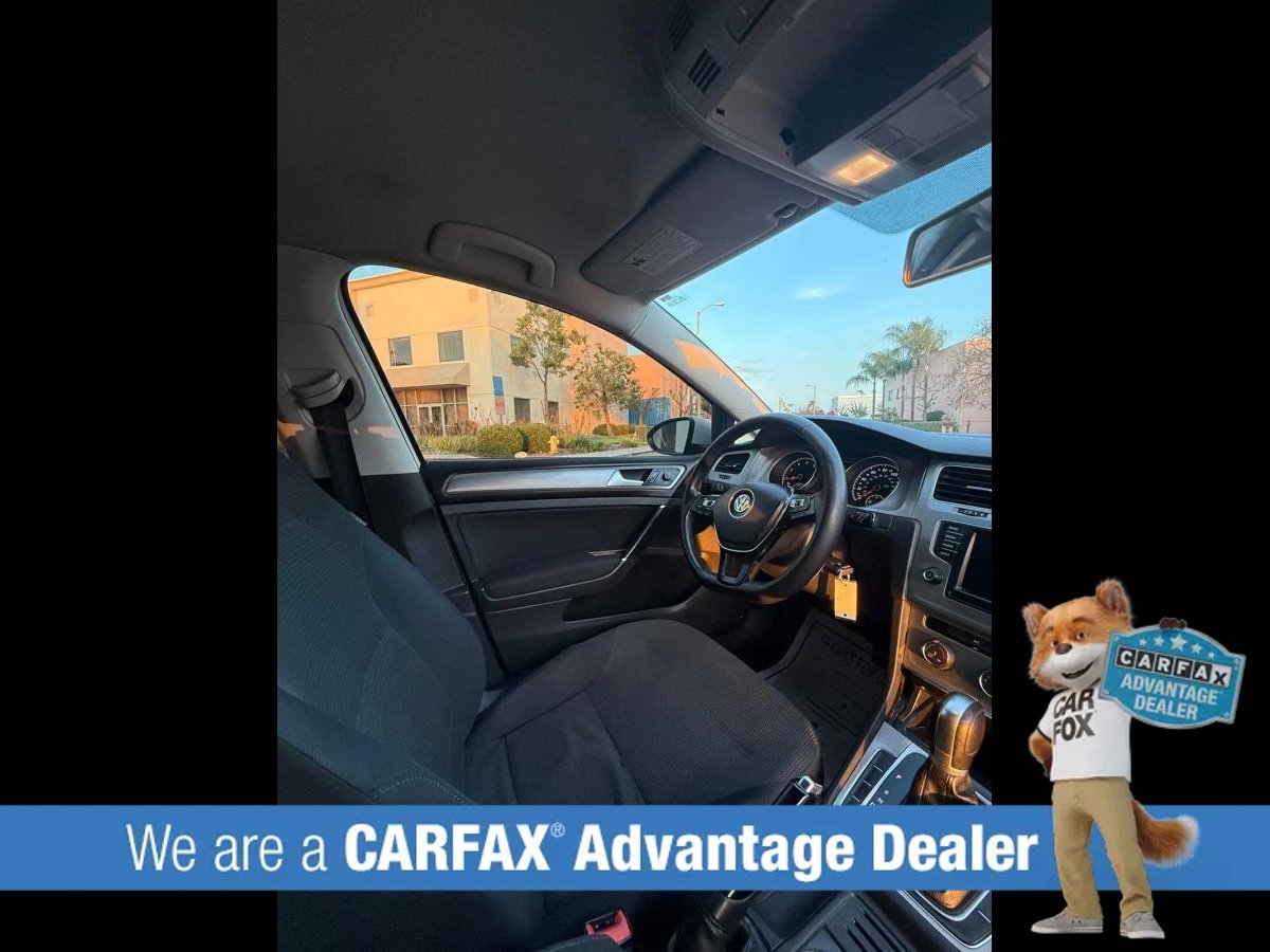 Used 2016 Volkswagen Golf S image 34