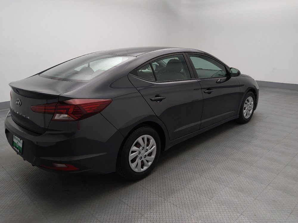 Used 2020 Hyundai Elantra SE FWD image 10