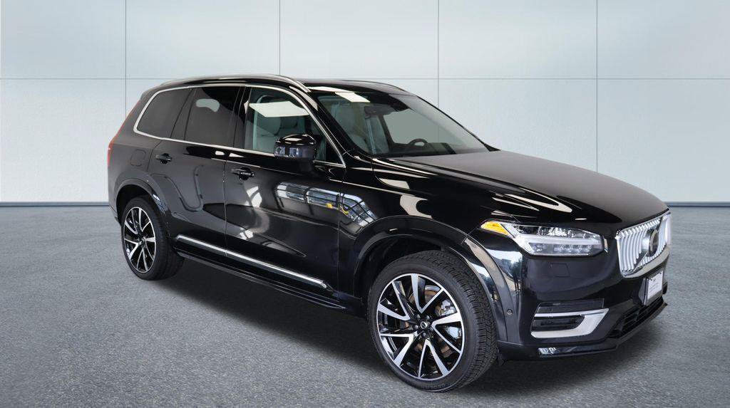 Used 2023 Volvo XC90 B6 Plus w/ Protection Package Premier AWD/4WD image 10