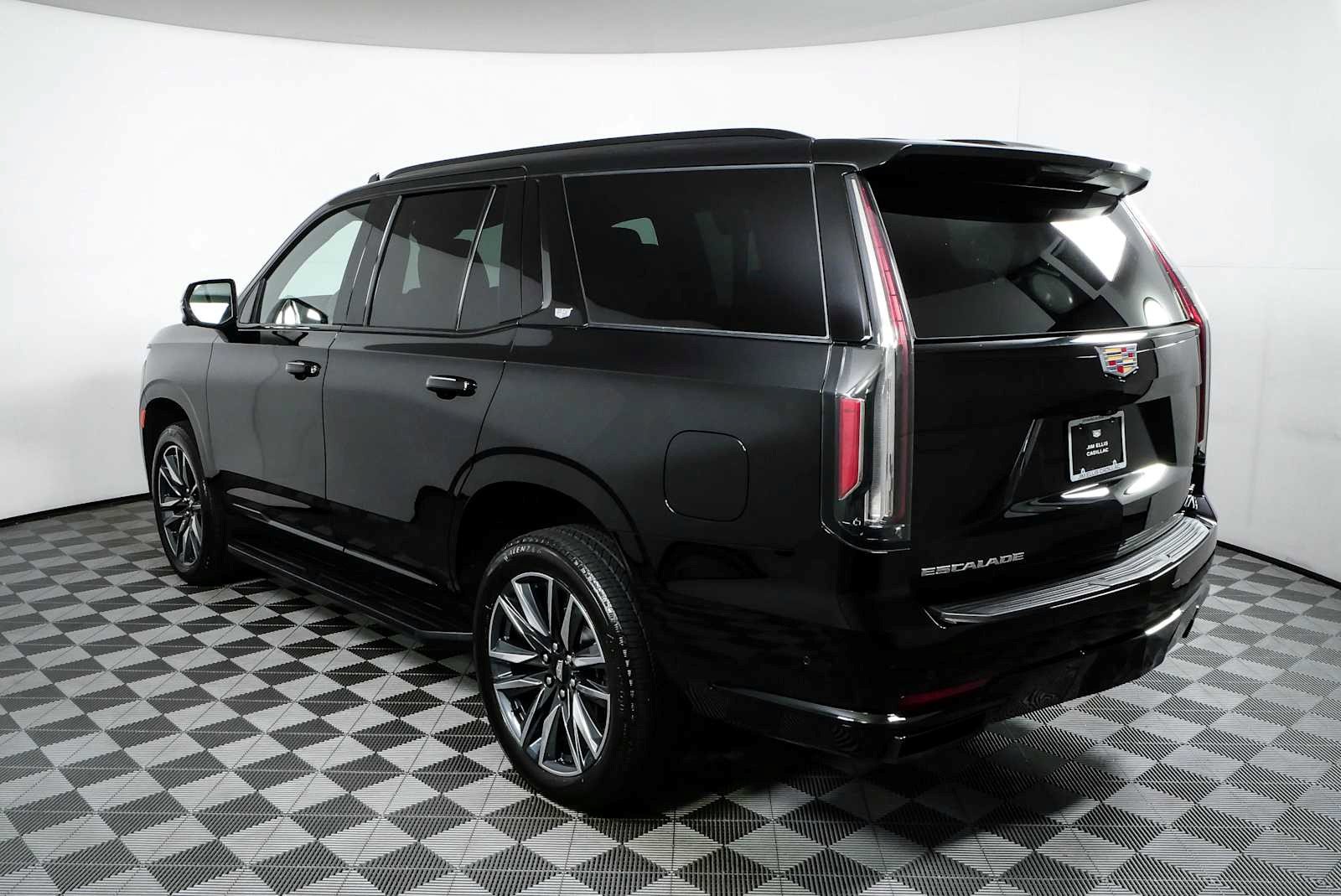 Certified 2024 Cadillac Escalade Sport AWD/4WD image 29