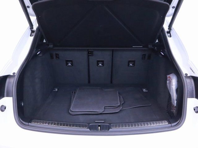 New 2024 Porsche Macan image 33